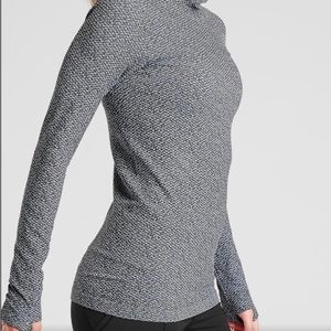 Athleta flurry turtleneck / medium